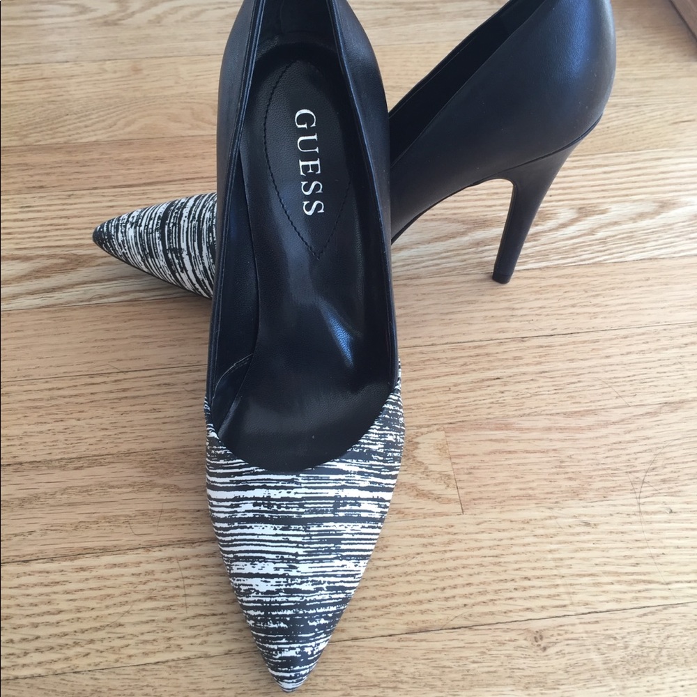 New Guess Black / white Heels (7.5)